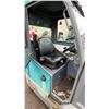 Image 7 : 2015 TENNANT INDUSTRIAL, UTILITY SWEEPER, BLUE, VIN S307122,