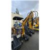 Image 3 : AGT INDUSTRIAL XZ20R YELLOW GAS POWERED 23 HP RUBBER TRACK MINI EXCAVATOR WITH ATTACHED