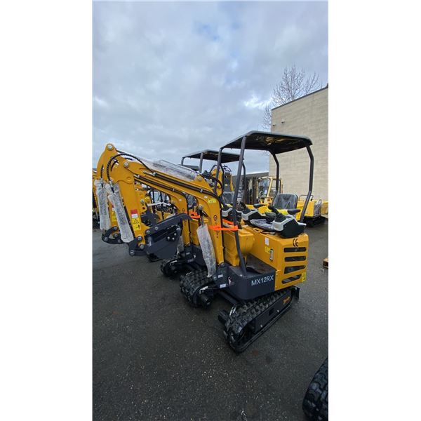 AGT INDUSTRIAL MX12RX YELLOW 13.5 HP GAS POWERED RUBBER TRACK MINI EXCAVATOR WITH ATTACHED