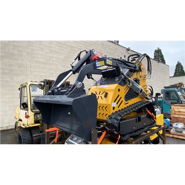 SDLANCH SDLL60 YELLOW GAS POWERED MINI STAND ON SKID STEER WITH 7" RUBBER TRACKS & TOOLBOX