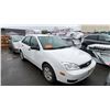 Image 4 : 2007 FORD FOCUS SE, 4DRSD, WHITE, VIN 1FAFP34N97W232462,