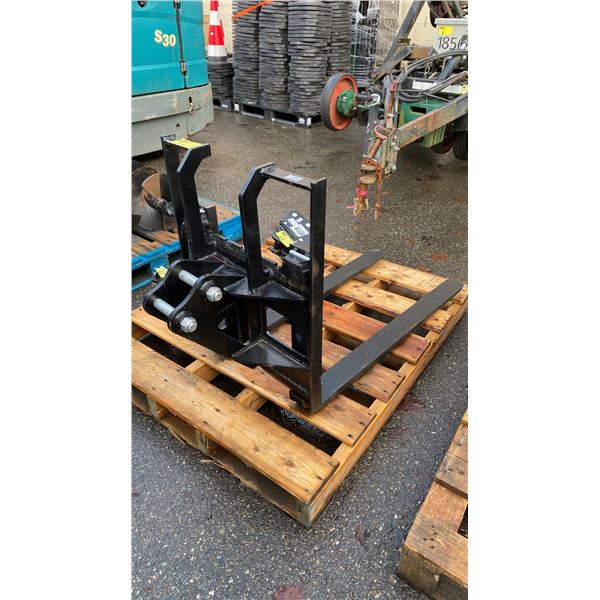 BLACK MINI EXCAVATOR FORK ATTACHMENT WITH FORKS