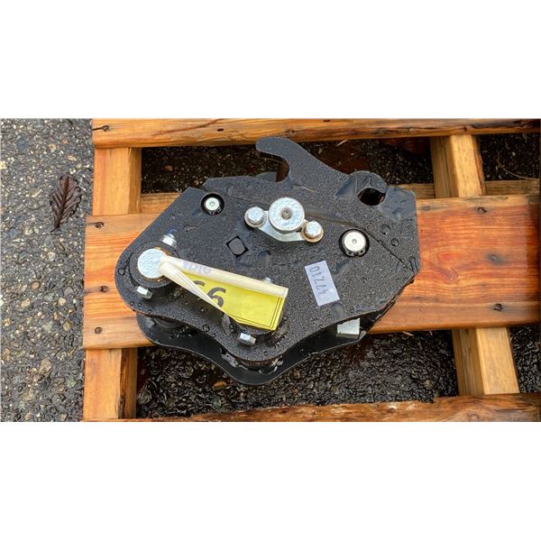 IRANCH MINI EXCAVATOR SEMI-AUTOMATIC QUICK CHANGER