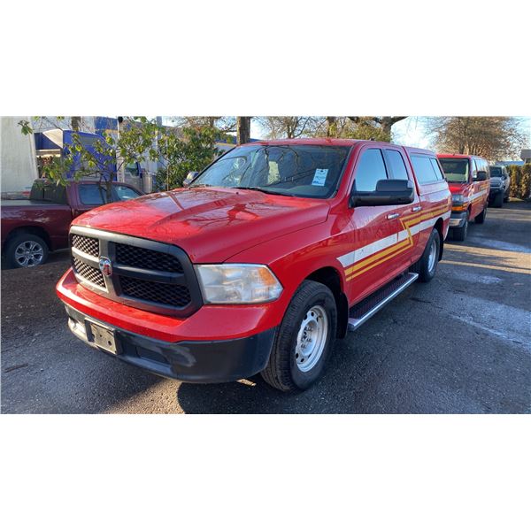 2015 DODGE RAM SLT, 4DR CREW CAB, RED, VIN 1C6RR7GT6FS738380,