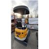 Image 3 : SDLANCH SDLE18 YELLOW 15 HP GAS POWERED RUBBER TRACK MINI EXCAVATOR WITH ATTACHED DIGGING BUCKET,