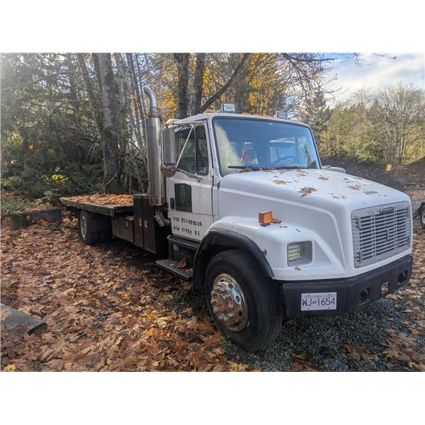 2001 FREIGHTLINER FL80, 2DR TILTDECK FLATDECK, WHITE, VIN 1FVABXAK41HH39406,