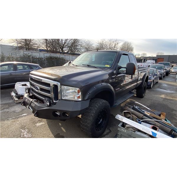 2007 FORD F350 FX4, 4DR PICKUP, GREY, VIN 1FTWX31P27EB42303,