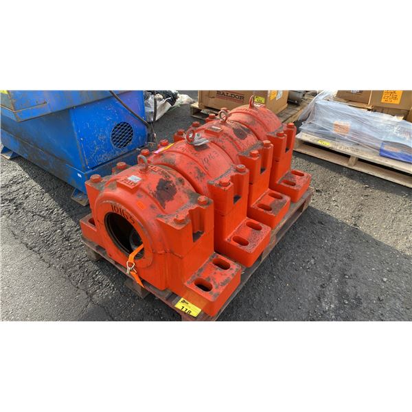 PALLET OF 4 ORANGE 5AFD544 INDUSTRIAL BEARING HOUSING WITH 4 HOLE BASE