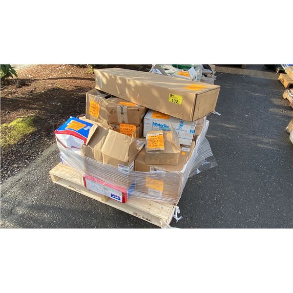 PALLET OF ASSORTED BRACKETS, PUMP TUBE, FLANGE BLOCKS, TORQUE PINS, DEBRIS SWEEPING SPRINKLER, SOAP