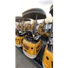 Image 3 : AGT INDUSTRIAL XZ20R YELLOW GAS POWERED 23 HP RUBBER TRACK MINI EXCAVATOR WITH ATTACHED