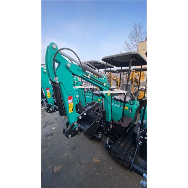 AGT INDUSTRIAL MH12RX TEAL GAS POWERED 13.5HP RUBBER TRACK MINI EXCAVATOR WITH ATTACHED