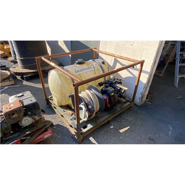 65 GALLON SKIDTANX INDUSTRIAL SPRAY UNIT WITH HONDA GAS MOTOR & HOSE REEL IN STEEL SURROUND