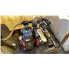 Image 3 : 65 GALLON SKIDTANX INDUSTRIAL SPRAY UNIT WITH HONDA GAS MOTOR & HOSE REEL IN STEEL SURROUND