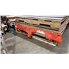 Image 3 : PALLET OF HALF INCH THICK HARDBOARD SHEETS