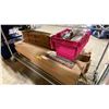 Image 1 : 6 CASES OF ARMSTRONG XL7342, 4' CROSS TEES, 2 CASES OF ARMSTRONG XL7328GS GREY STONE