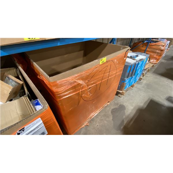 PALLET CRATE OF ASSORTED WALL MOUNTED AND LED SAFETY LIGHTING