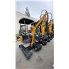 Image 4 : AGT INDUSTRIAL XZ20R YELLOW GAS POWERED 23 HP RUBBER TRACK MINI EXCAVATOR WITH ATTACHED