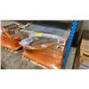 Image 2 : PALLET OF 24X24 PORCELAIN FLOOR AND WALL TILE