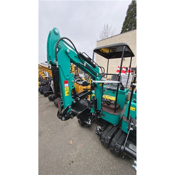 AGT INDUSTRIAL H15R TEAL GAS POWERED 13.5HP RUBBER TRACK MINI EXCAVATOR WITH ATTACHED