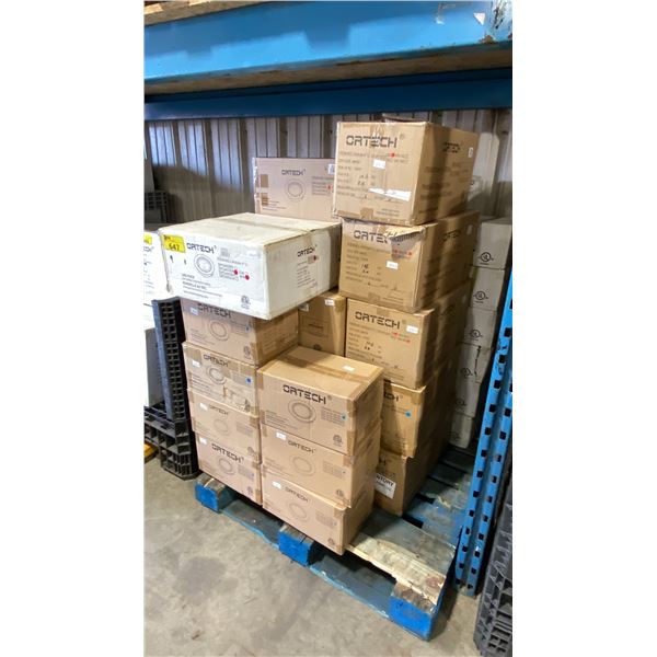 PALLET OF ORTECH DPU403SNWW LED PUCK LIGHTS, ORTECH PUK SLIM-SNCW LED PUCK LIGHTS & ORTECH
