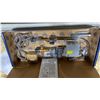 Image 3 : 2 T&S EC-3100-7XF1THG 8" GOOSENECK ELECTRONIC SENSOR FAUCETS