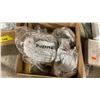 Image 5 : SHELF LOT OF ASSORTED PLUMBING DRAINS AND HARDWARE