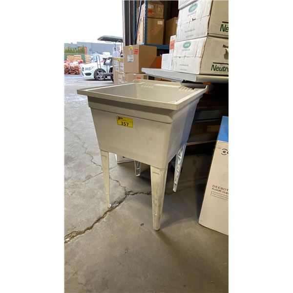 WHITE PLASTIC 20" SQUARE SERVICE SINK WITH ALTERNATE METAL LEGS & ZURN AQUASPEC SERVICE SINK FAUCET
