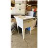 Image 2 : WHITE PLASTIC 20" SQUARE SERVICE SINK WITH ALTERNATE METAL LEGS & ZURN AQUASPEC SERVICE SINK FAUCET