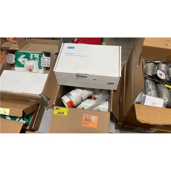 BOX OF ASSORTED COMMERCIAL PLUMBING PRIMER ADAPTERS & ZURN SPOUT LEVER FAUCET