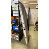 Image 2 : WHITE FORD SUPER DUTY TAILGATE