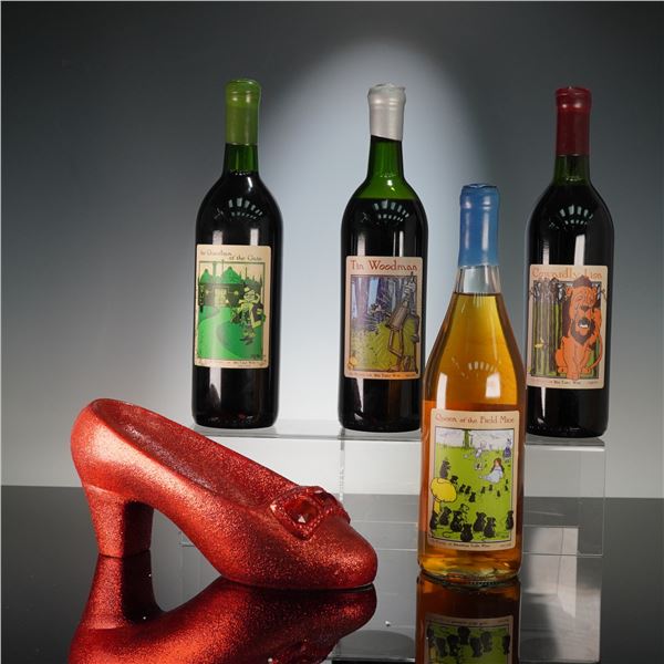 5pc Oz Winery Wizard of Oz Wines and Red Shoe Bottle Holder