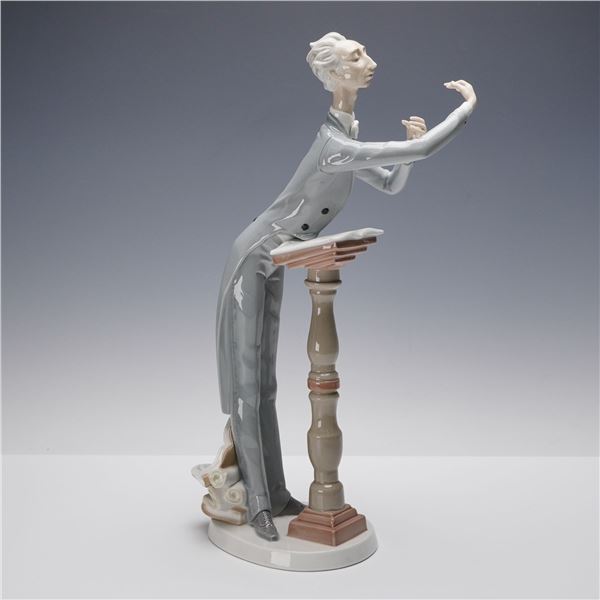 Lladro Porcelain Figurine, Orchestra Conductor 01004653