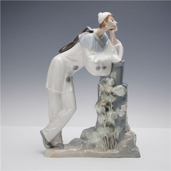 Lladro Porcelain Figurine, Pierrot with Mandolin 1004646