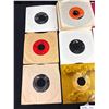 Image 2 : Nice Lot of 25 Vintage 45 Records in Sleeves
