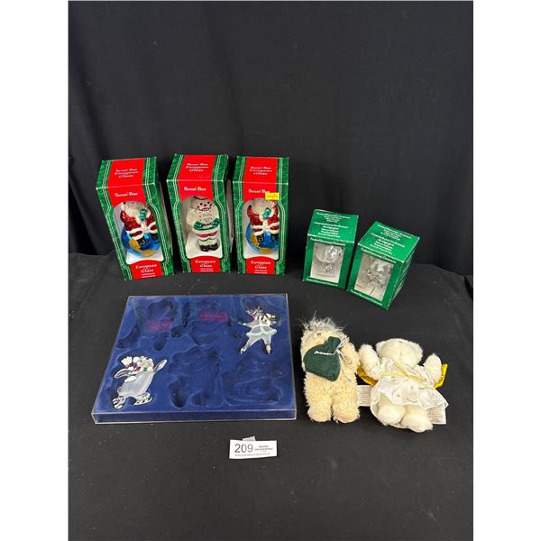 Nice Lot of Christmas Decorations in Package