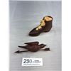 Image 1 : Vintage Hand Carved Wood Boot and Bird w/ Arrow