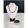 Image 1 : Vintage Shell Necklace + Bracelet