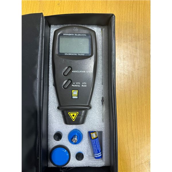 Power First  8714933 Tachymètre numérique (payé 60$)