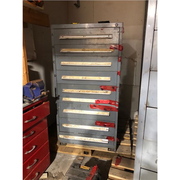 Tool cabinet