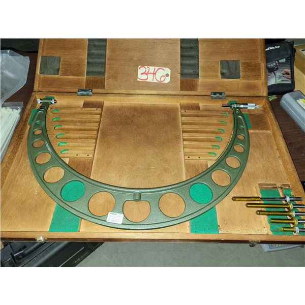 Mitutoyo 104-202 Micrometer 18"-24"