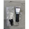 Image 2 : 2 NEW ELECTRIC HEATED ICE SCRAPERS
