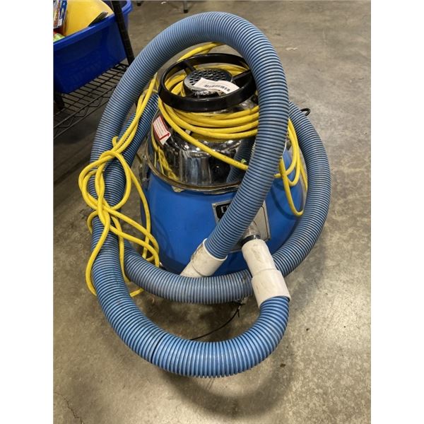 VINTAGE CENTRA AIR SHOP VAC FOR CAR DETAILING - WORKING, CLEANED FILTERS