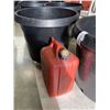 Image 3 : 4 20 GALLON PLANT POTS AND JERRY CAN