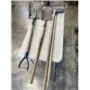 Image 1 : 2 RAKES AND 2 SHOVELS