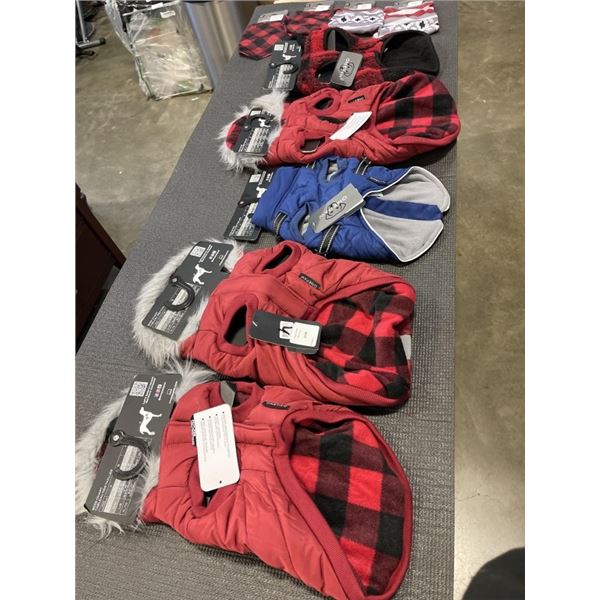 4 NEW DOG JACKETS AND 4 NEW DOG BANDANAS, ASSORTED SIZE