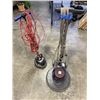 Image 1 : 2 FLOOR POLISHERS