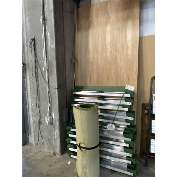 3.5FT X 8FT EXTREME GOLF INDOOR PUTTING GREEN