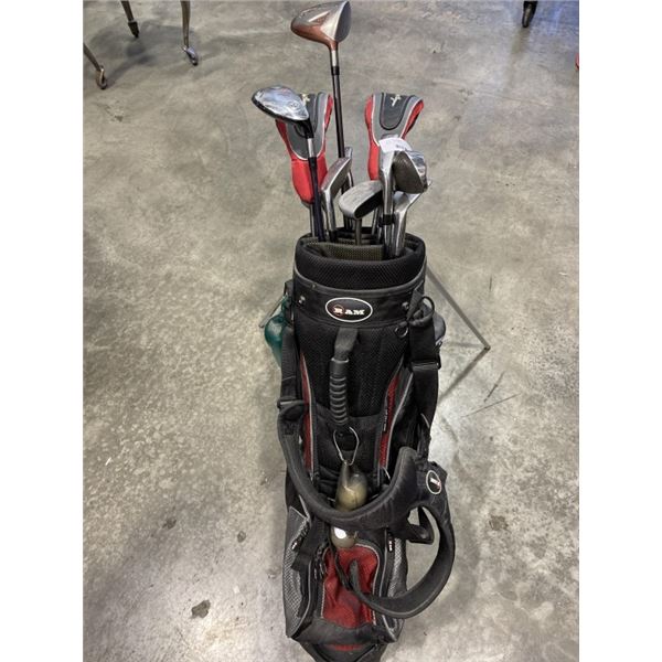 GOLF CLUBS IN BAG