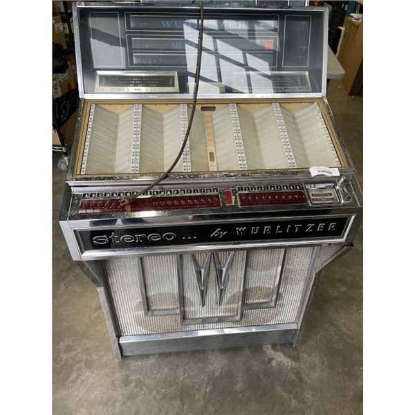ANTIQUE WURLITZER JUKEBOX, AS FOUND, LIGHTS UP
