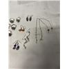 Image 3 : 6 VINTAGE SEMI PRECIOUS STONE RINGS WITH 5 PAIRS OF EARRINGS